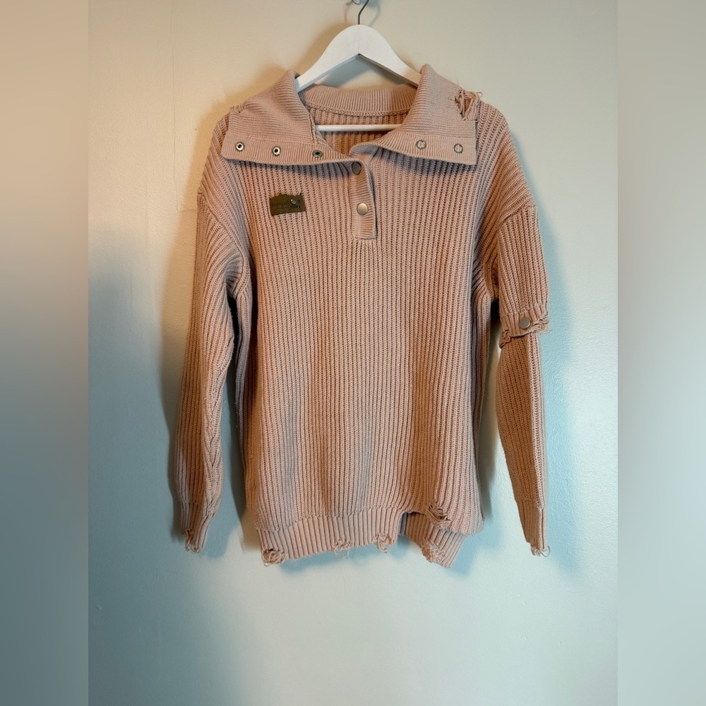 Tuan Chuang Distressed Knit Sweater Women’s Ribbed Snap Collar Oversized Medium